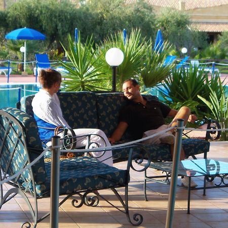 Dolcestate Hotel -Club Campofelice Di Roccella Dış mekan fotoğraf