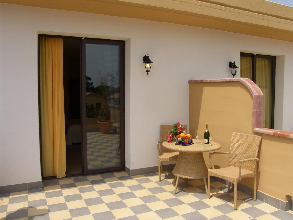 Dolcestate Hotel -Club Campofelice Di Roccella Dış mekan fotoğraf