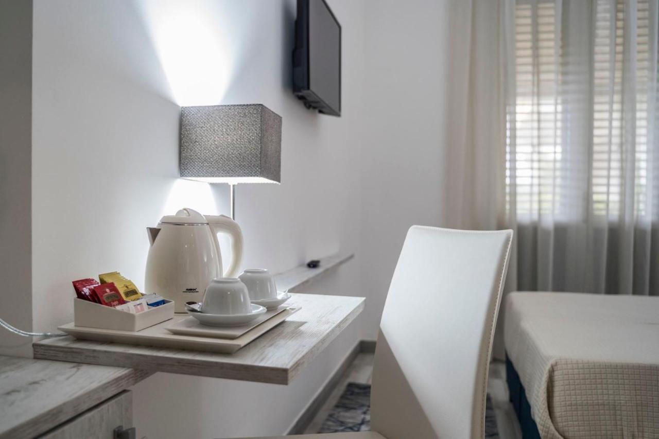 Dolcestate Hotel -Club Campofelice Di Roccella Dış mekan fotoğraf