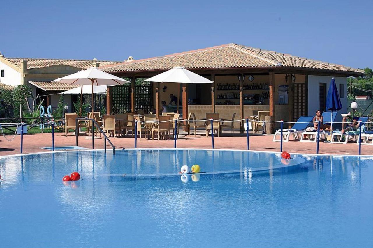 Dolcestate Hotel -Club Campofelice Di Roccella Dış mekan fotoğraf